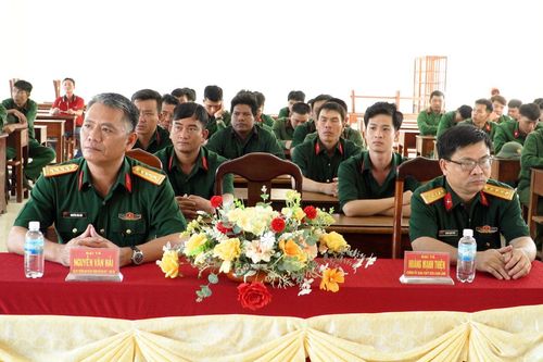 Khai mạc lớp huấn luyện cán bộ khung B Tiểu đoàn dự bị động viên Cam Ranh năm 2026