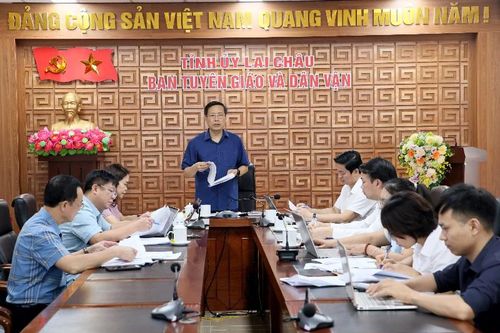 Họp Ban Tổ chức Cuộc thi sáng tác các tác phẩm văn học nghệ thuật viết về Lai Châu