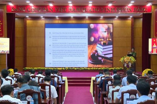 Gần 200 người được huấn luyện nghiệp vụ phòng cháy, chữa cháy và cứu nạn, cứu hộ