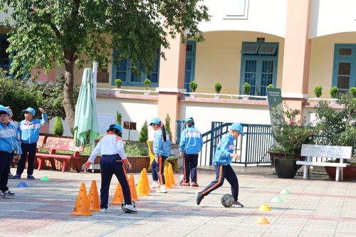 Lâm Đồng ươm mầm bóng đá trong học đường