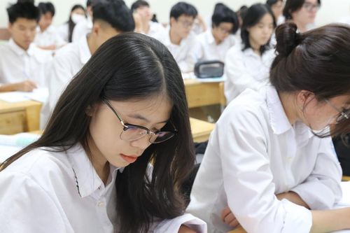 Tuyển sinh vào 10 năm 2016: Đi thi vào lớp 10 cần mang những gì?