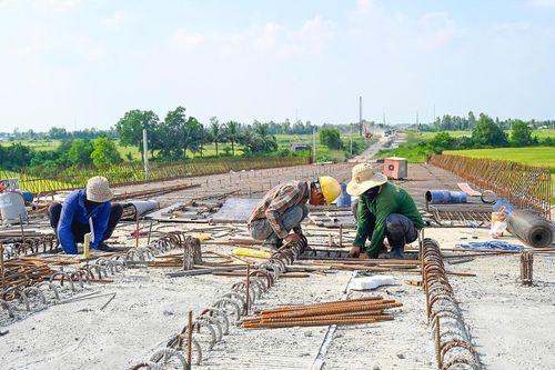 Ưu tiên hỗ trợ vật liệu đá, hoàn thành đường Hồ Chí Minh qua An Giang trong năm 2026