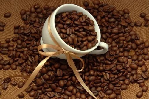 Ngày 26/5: Giá cà phê đảo chiều giảm, hồ tiêu neo cao ở mức 142.000 đồng/kg