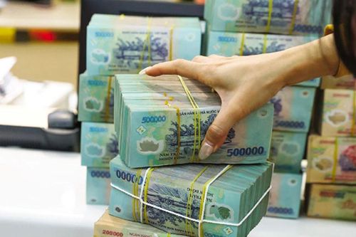 Cuộc đua lãi suất ngầm nóng trở lại, ngân hàng khó hạ lãi vay
