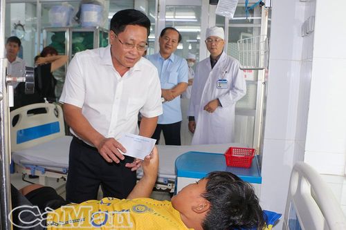 Ấm áp chuyến thăm, tặng quà thiếu nhi có hoàn cảnh khó khăn