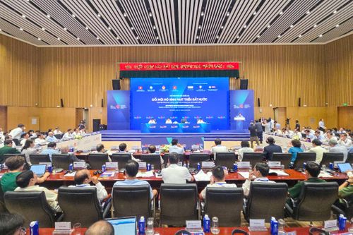 Hội thảo khoa học Quốc gia về phát triển đất nước, quy tụ nhiều chuyên gia