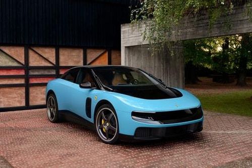 Ferrari ra mắt siêu xe điện đầu tiên mang tên Luce