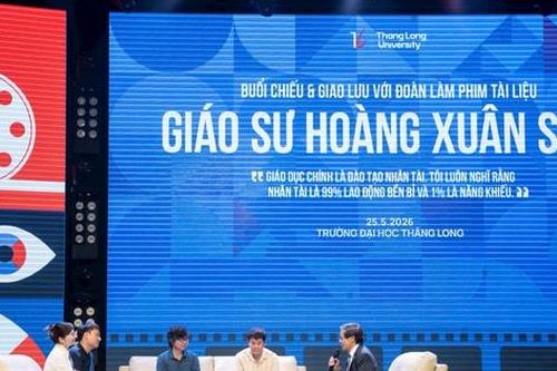 Nhiều tư liệu xúc động về Giáo sư Hoàng Xuân Sính lần đầu được giới thiệu