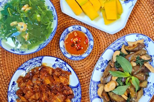 7 mâm cơm gia đình giúp gắn kết thành viên