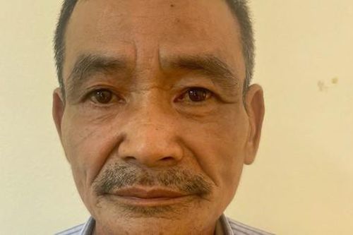 Bị kiểm tra nồng độ cồn, người đàn ông dí dao vào cổ công an