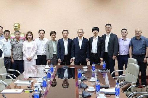 Thứ trưởng Nguyễn Tri Thức tiếp, làm việc với Chủ tịch Tập đoàn SunWah cùng các doanh nghiệp Trung Quốc