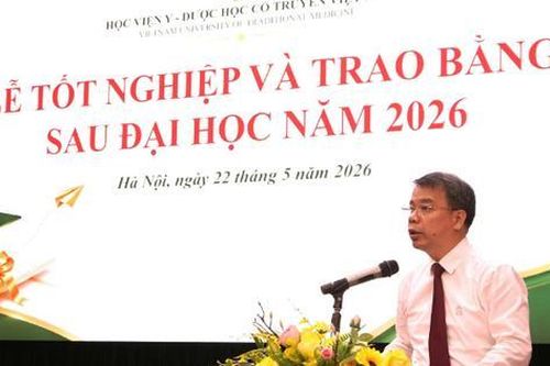 Trao bằng cho 218 học viên sau đại học trong lĩnh vực Y - Dược học cổ truyền