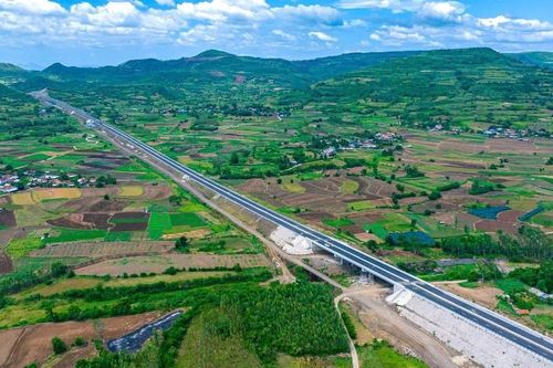 Xây cao tốc khu vực đồng bằng sông Cửu Long: Làm cầu cạn hay đắp nền rẻ hơn?