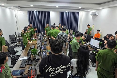 Phát hiện nhóm đối tượng người nước ngoài nghi hoạt động 'tín dụng đen' ở TP.HCM
