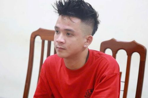 Triệu tập đối tượng lái ô-tô cán người