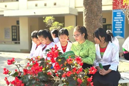 Trường PTDTNT THCS Tân Sơn nâng chất lượng giáo dục học sinh dân tộc thiểu số