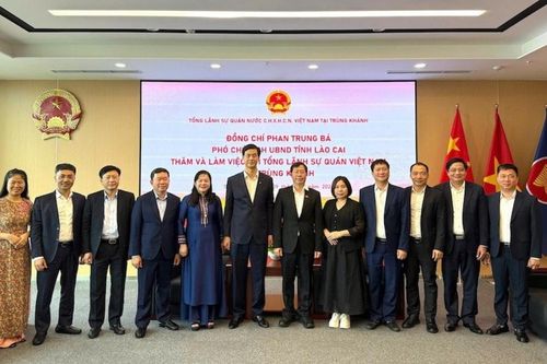 Tỉnh Lào Cai (Việt Nam) và thành phố Trùng Khánh (Trung Quốc) ký kết Bản ghi nhớ về việc thiết lập quan hệ giao lưu, hợp tác hữu nghị
