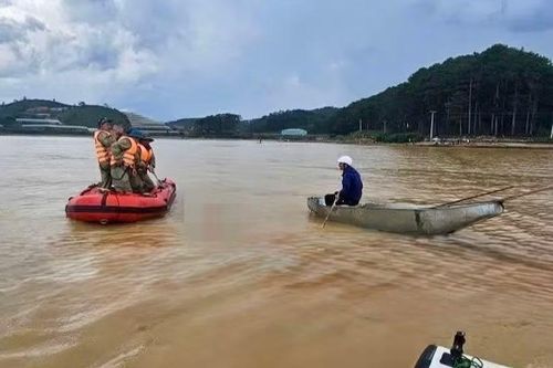 Tìm thấy thi thể nữ sinh lớp 6 bị nước cuốn trôi