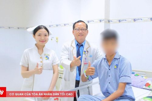 Thiếu niên 15 tuổi bất ngờ tắc ruột do vết mổ từ nhỏ