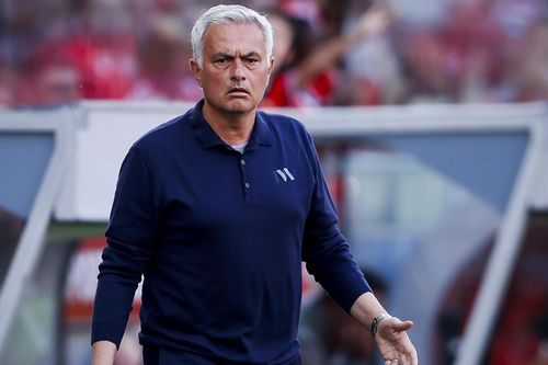 Real Madrid mất bộn tiền vì Mourinho