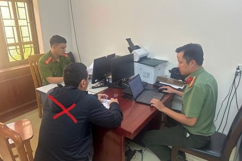 Ghép ảnh mặc quân phục Công an đăng mạng xã hội, một người bị phạt 7,5 triệu đồng