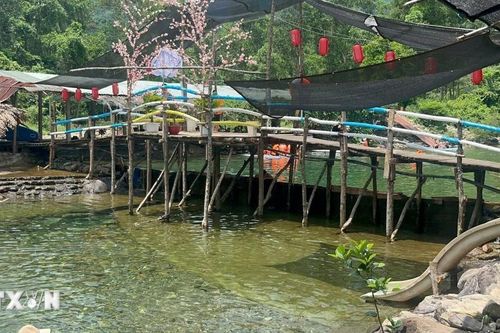 Tháo dỡ đập ngăn suối Khe Su, trả lại dòng chảy tự nhiên