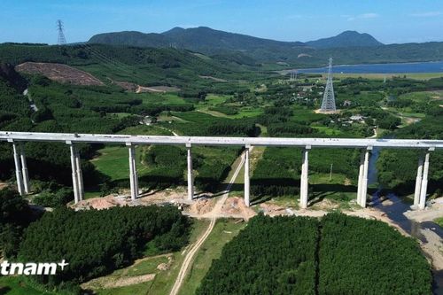 Cầu cạn hay đắp nền đất: Lời giải nào cho cao tốc Đồng bằng sông Cửu Long?