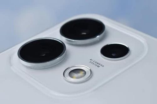 Oppo giới thiệu 2 smartphone camera 200MP, pin 7.000mAh, giá gần 14 triệu đồng