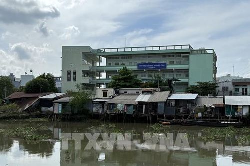 Giải tỏa nhà ven sông tại Đồng Tháp: 2 năm mới gỡ được hơn 600 căn
