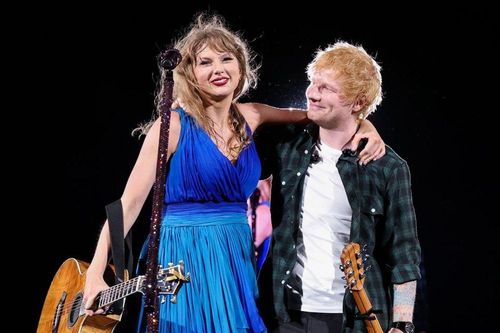 Ed Sheeran lập kỷ lục, vượt mặt Taylor Swift