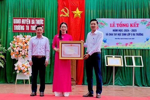 Người giáo viên vùng cao tận hiến cho nghề