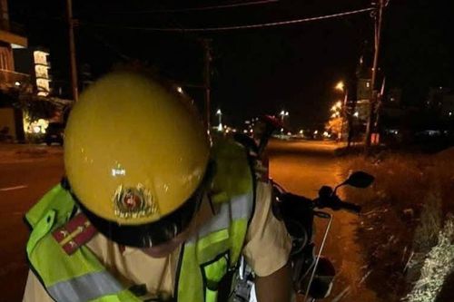 Tuần tra trong đêm, Cảnh sát giao thông Đà Nẵng phát hiện 2 đối tượng trộm dây cáp điện