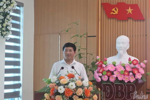 Trao hỗ trợ 79 học sinh hoàn cảnh khó khăn dự thi tốt nghiệp THPT 2026