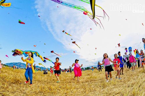 Tạo sân chơi cho trẻ em trong mùa hè