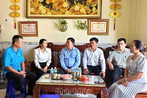 Thăm 5 gia đình nạn nhân tử vong do tai nạn lao động