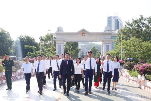 Đoàn đại biểu tỉnh Lào Cai xuất cảnh tham dự Hội nghị thường niên lần thứ 6 giữa Bí thư Tỉnh ủy các tỉnh Lào Cai, Lai Châu, Tuyên Quang, Điện Biên của Việt Nam và tỉnh Vân Nam (Trung Quốc)
