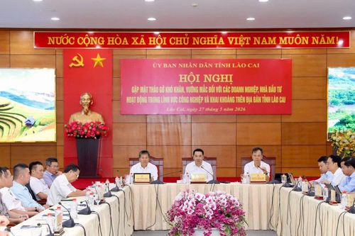 Lào Cai tổ chức Hội nghị gặp mặt tháo gỡ khó khăn, vướng mắc đối với các doanh nghiệp, nhà đầu tư hoạt động trong lĩnh vực công nghiệp và khai khoáng
