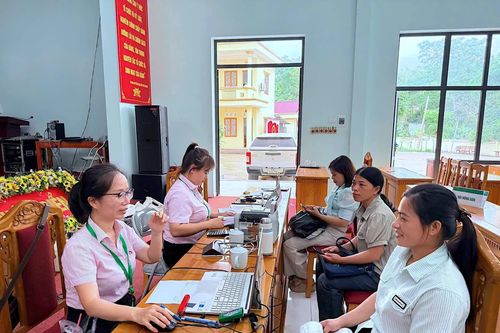 Phòng Giao dịch Ngân hàng Chính sách xã hội Ba Đồn quản lý dư nợ hơn 800 tỉ đồng