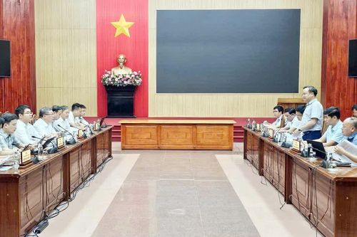 Đẩy nhanh tiến độ các dự án nguồn và lưới điện theo Quy hoạch điện VIII điều chỉnh