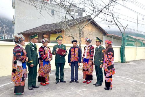 Bóng đại thụ che chở biên cương