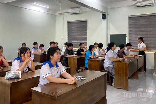 Hơn 22.900 thí sinh toàn tỉnh bắt đầu Kỳ thi tuyển sinh vào lớp 10