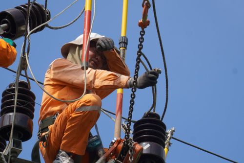 EVN phối hợp NSMO đảm bảo cung ứng điện mùa nắng nóng