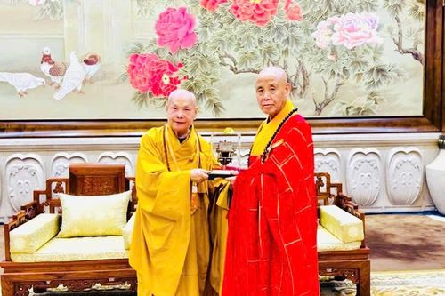 Chủ tịch Hiệp hội Phật giáo Trung Quốc tiếp Trưởng lão Hòa thượng Thích Thiện Nhơn
