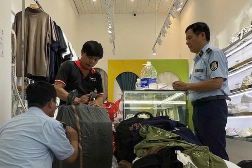 Phát hiện hàng nghìn sản phẩm thời trang giả mạo thương hiệu
