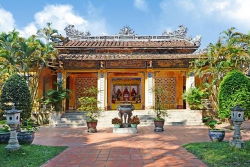 Phật giáo Triều Nguyễn trong việc định hình bản sắc văn hóa Huế