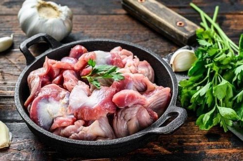 Bộ phận 'vàng' của con gà nhiều người chê, thực chất bổ ngang 'nhân sâm'