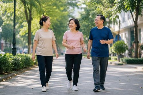 Đi bộ sau bữa ăn có lợi gì cho người ngồi nhiều?