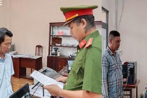 Cần Thơ: Cự cãi trên bàn nhậu, hai người dùng hung khí đánh nhau cùng nhập viện