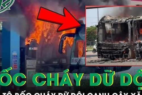 Hai ô tô bốc cháy dữ dội cạnh cây xăng giữa trưa nắng khiến nhiều người hoảng sợ