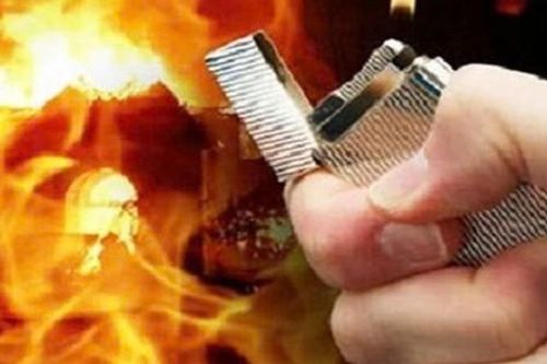 Người đàn ông 'điên tình' tưới xăng đốt vợ cũ nguy kịch rồi gieo mình xuống sông ở Huế